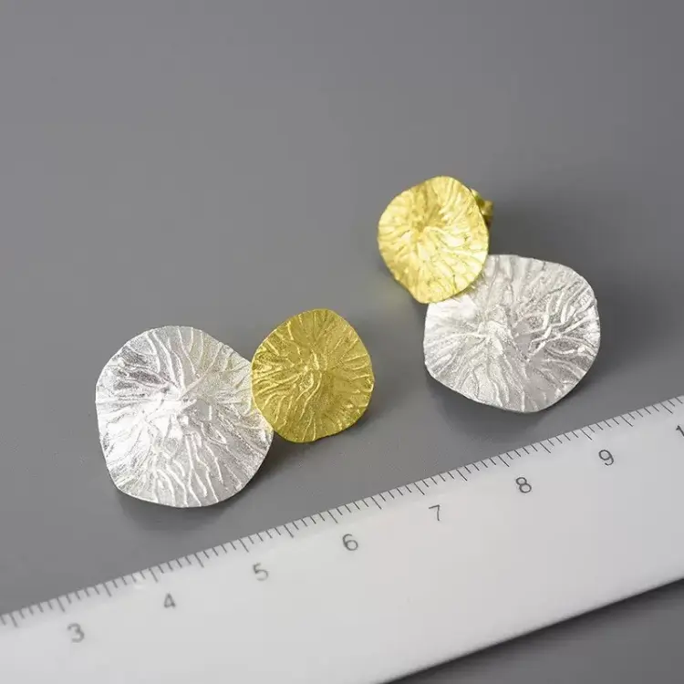 Серьги Deimantas 124950045 вес 5.34 г серебро, без вставок купить,NaN