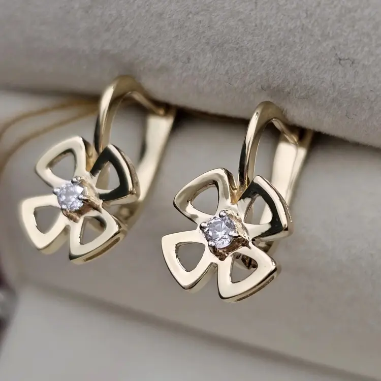 Серьги Deimantas 116265781 вес 3.48 г золото, бриллиант купить,NaN