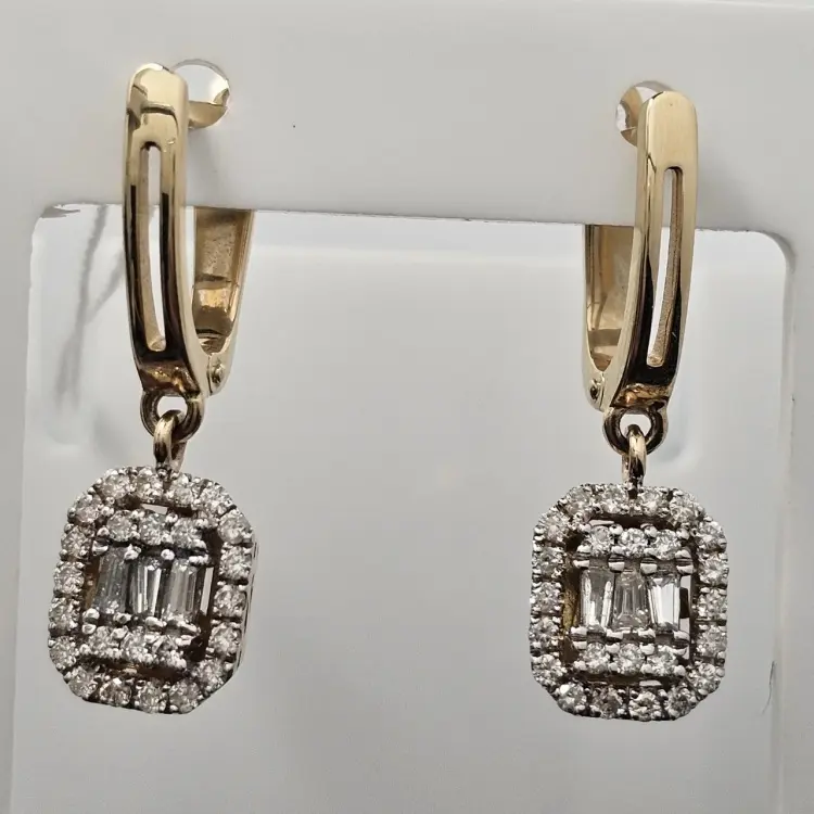 Серьги Deimantas 118310556 вес 4.9 г золото, бриллиант купить,NaN