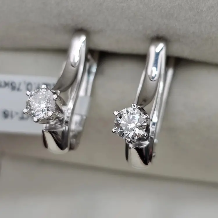 Серьги Deimantas 117308249 вес 6.53 г золото, бриллиант купить,NaN