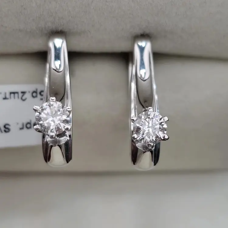 Серьги Deimantas 117308249 вес 6.53 г золото, бриллиант купить,NaN