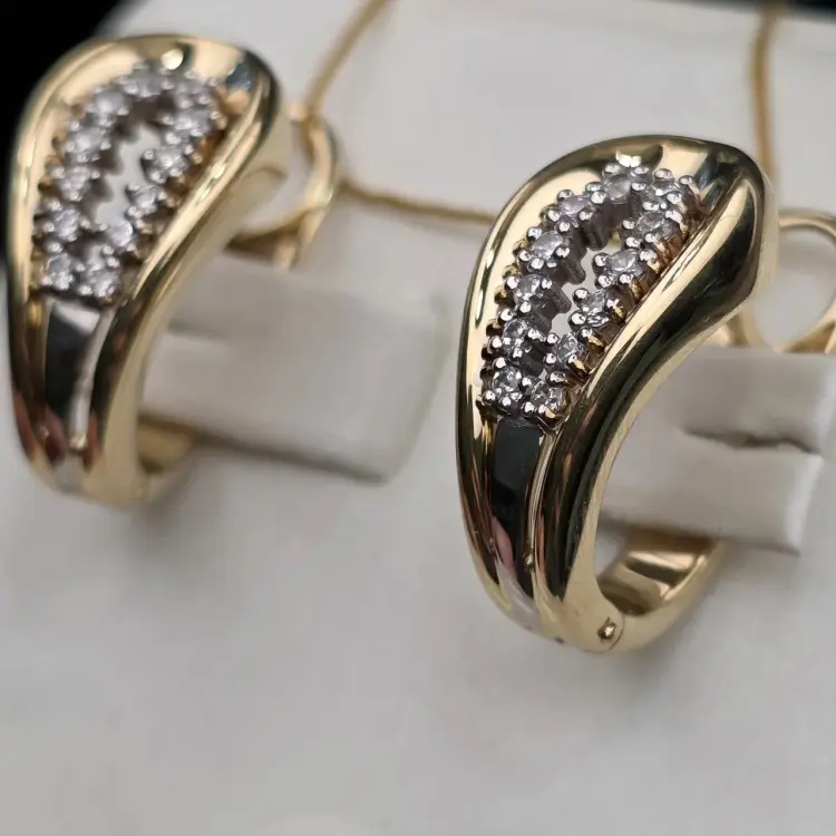 Серьги Deimantas 122665081 вес 9.1 г золото, фианит купить,NaN