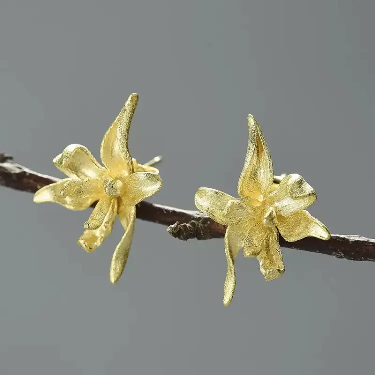 Серьги Deimantas 124949536 вес 3.76 г серебро, без вставок купить,NaN