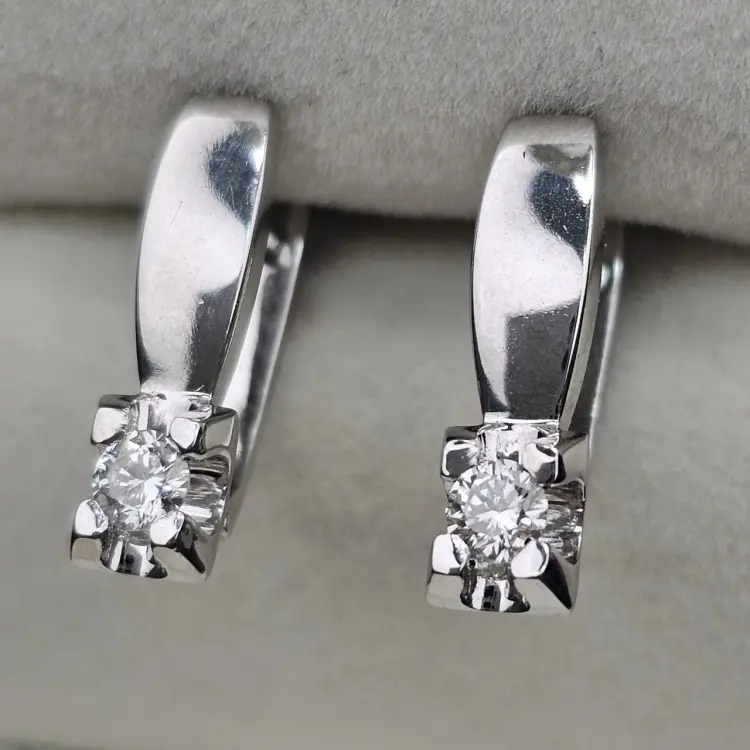 Серьги Deimantas 120037094 вес 3.43 г золото, бриллиант купить,NaN