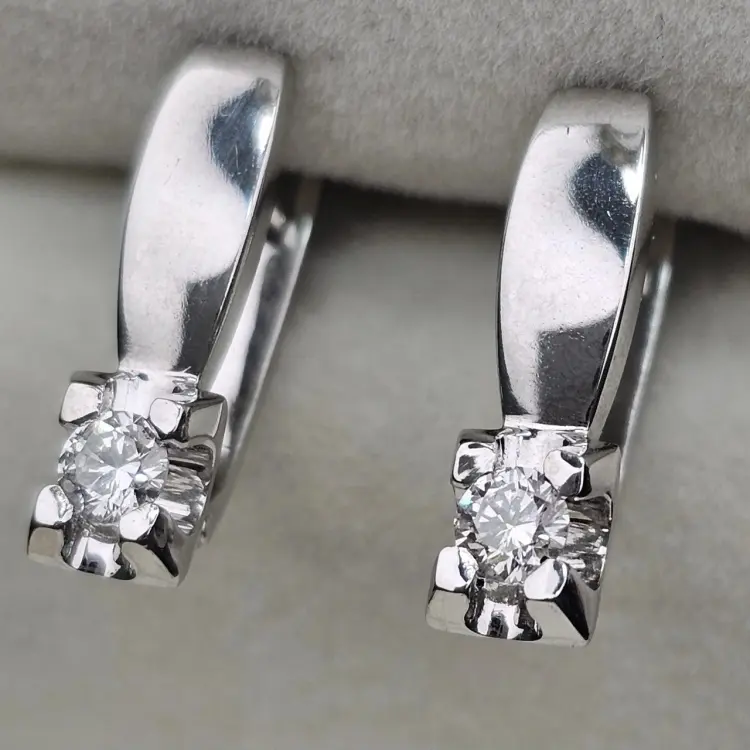 Серьги Deimantas 120037094 вес 3.43 г золото, бриллиант купить,NaN