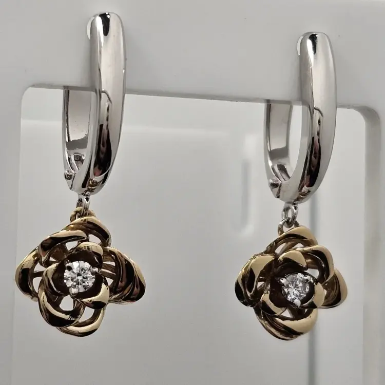 Серьги Deimantas 119986504 вес 5.09 г золото, бриллиант купить,NaN