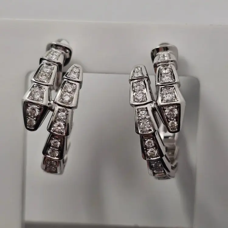Серьги Deimantas 122602789 вес 12 г золото, бриллиант купить,NaN