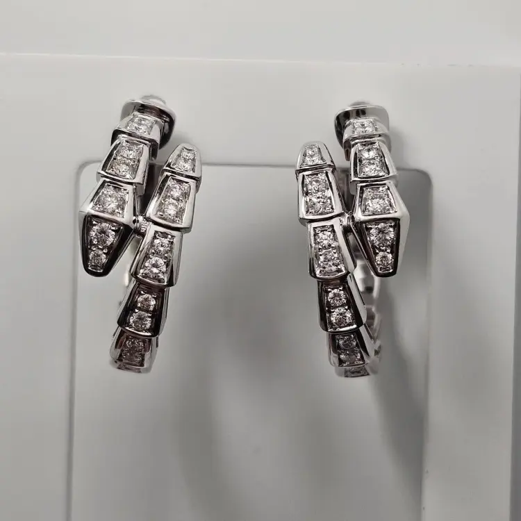 Серьги Deimantas 122602789 вес 12 г золото, бриллиант купить,NaN