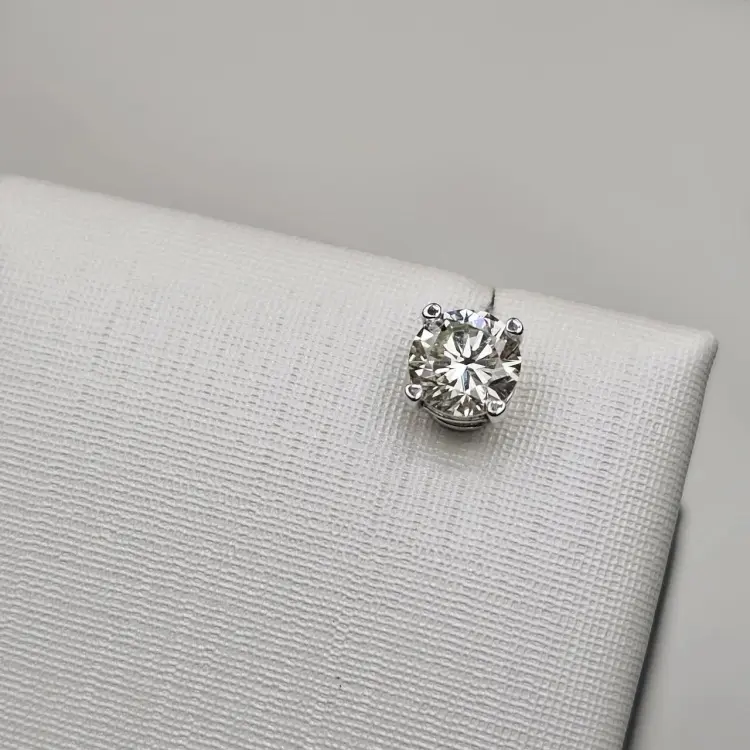 Серьги Deimantas 116298619 вес 2.31 г золото, бриллиант купить,NaN