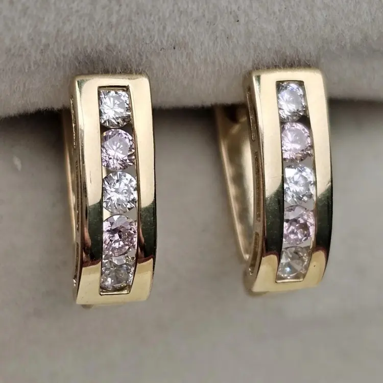 Серьги Deimantas 119850679 вес 1.47 г золото, фианит купить,NaN