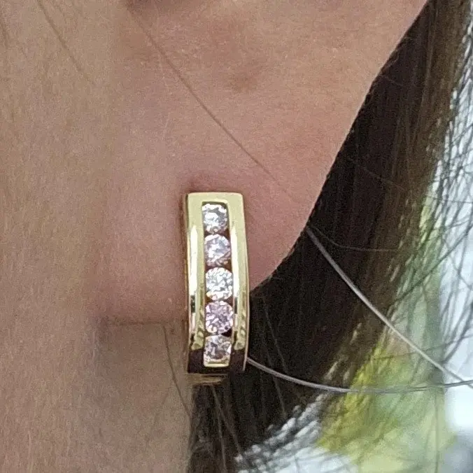 Серьги Deimantas 119850679 вес 1.47 г золото, фианит купить,NaN