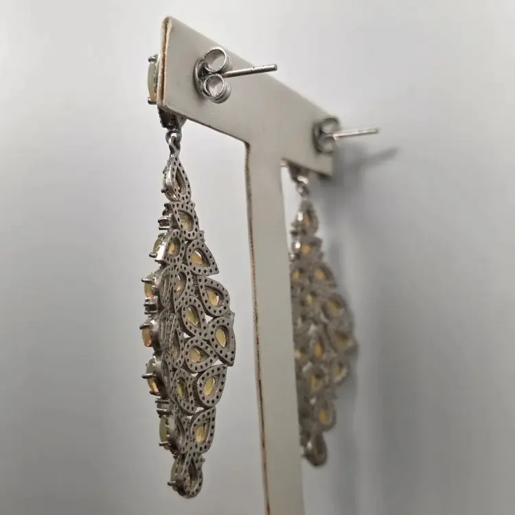 Серьги Deimantas 122977200 вес 12.9 г серебро, бриллиант, опал купить,NaN
