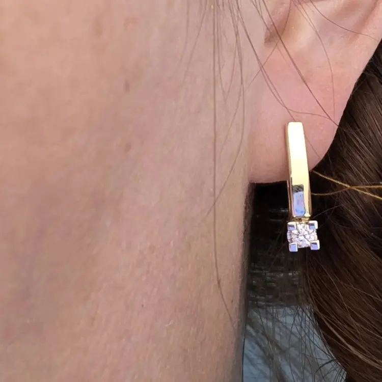 Серьги Deimantas 122665112 вес 4.81 г золото, фианит купить,NaN