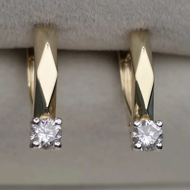 Серьги Deimantas 124321186 вес 3 г золото, бриллиант купить,NaN