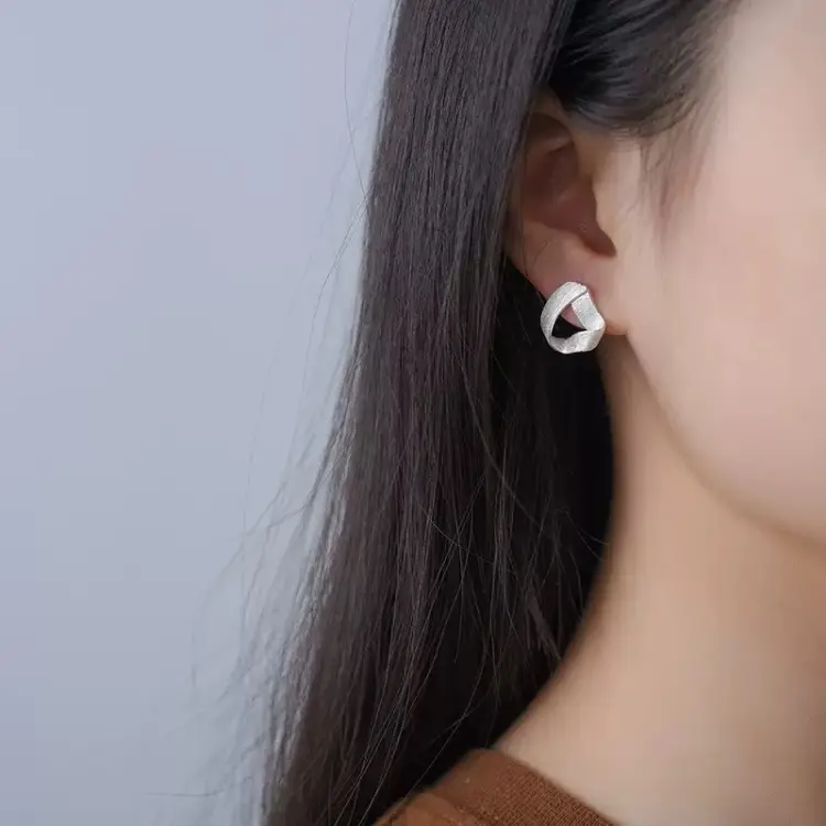 Серьги Deimantas 124949934 вес 2.9 г серебро, без вставок купить,NaN