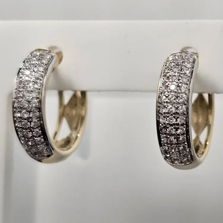 Серьги Deimantas 119591784 вес 4.53 г золото, бриллиант купить,NaN