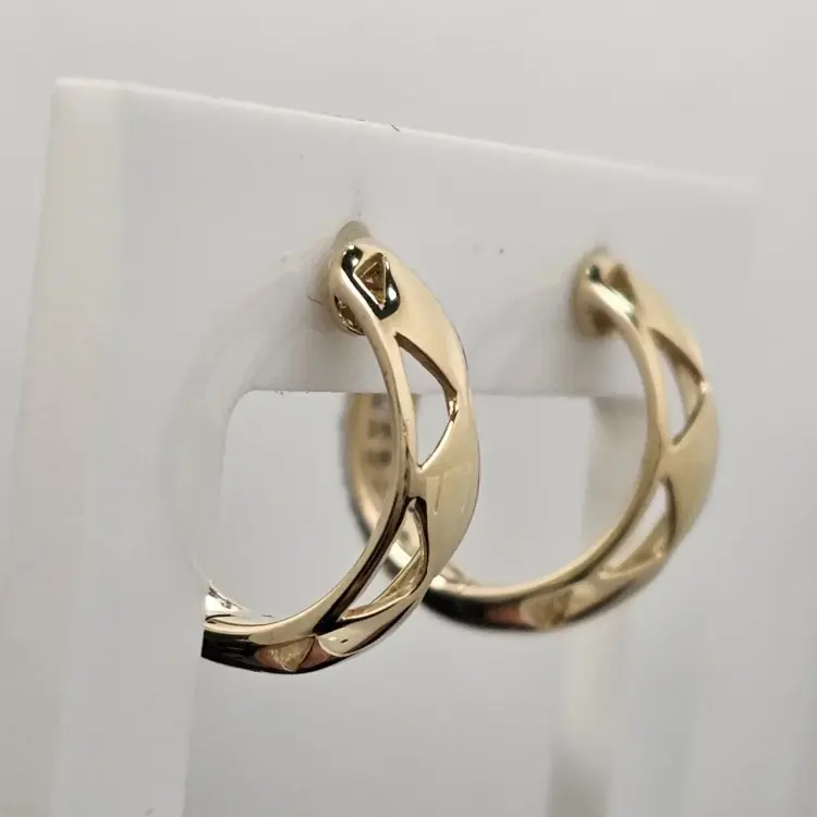 Серьги Deimantas 119591784 вес 4.53 г золото, бриллиант купить,NaN