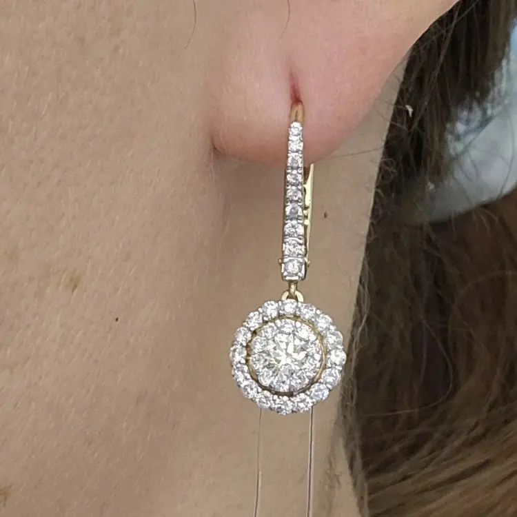 Серьги Deimantas 117310376 вес 5.05 г золото, бриллиант купить,NaN