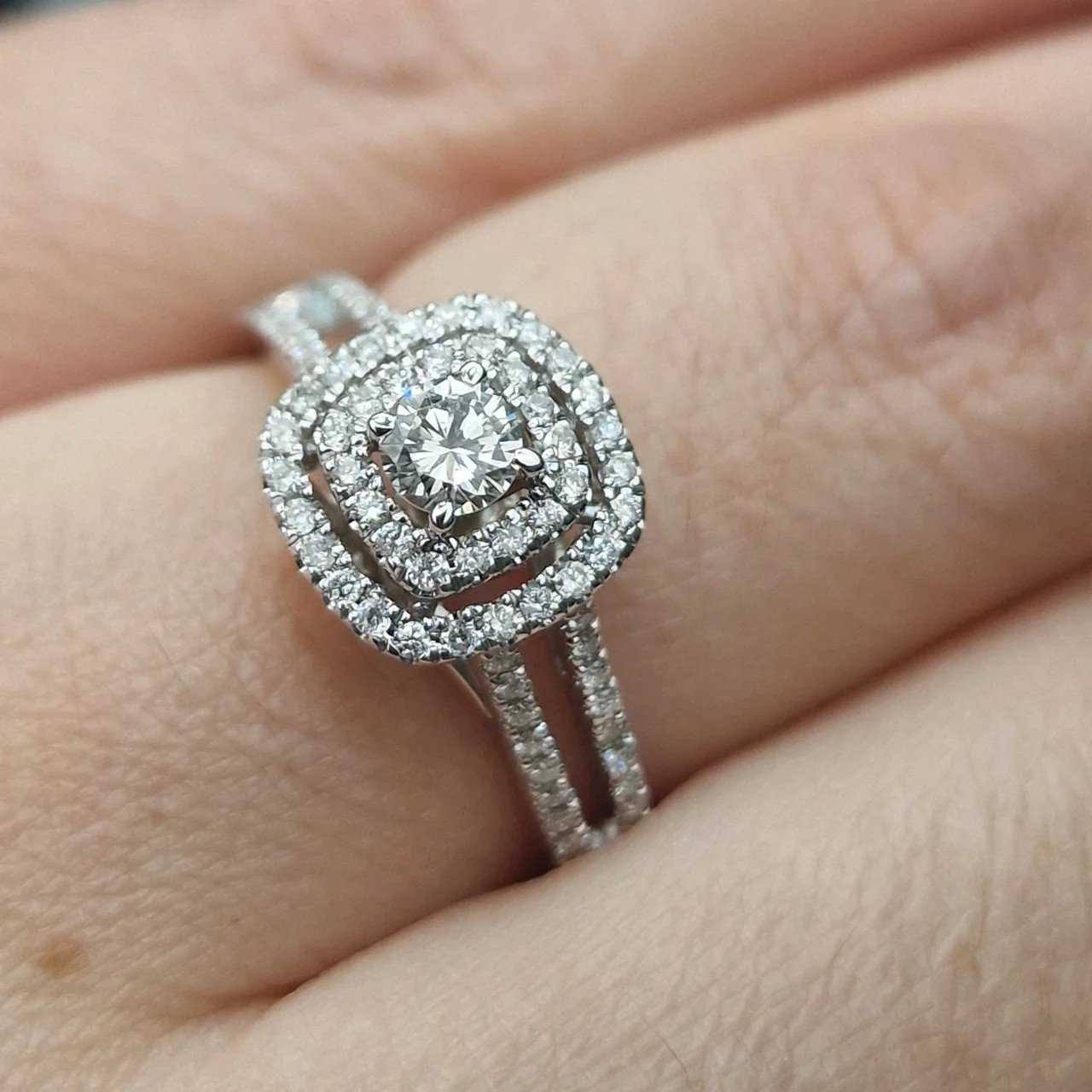 Кольцо Deimantas 112067151 17,5р 0,49ct. купить,NaN
