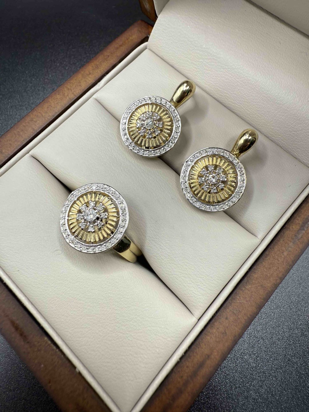 SharmStyle A680 вес 7.7 г золото, бриллиант купить,573950