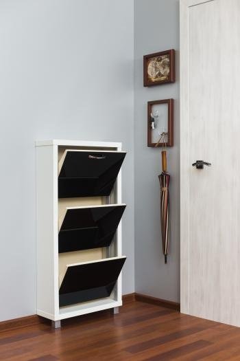 Обувница АЙРОН 54.50x19x107 см, ЛДСП, стекло, металл