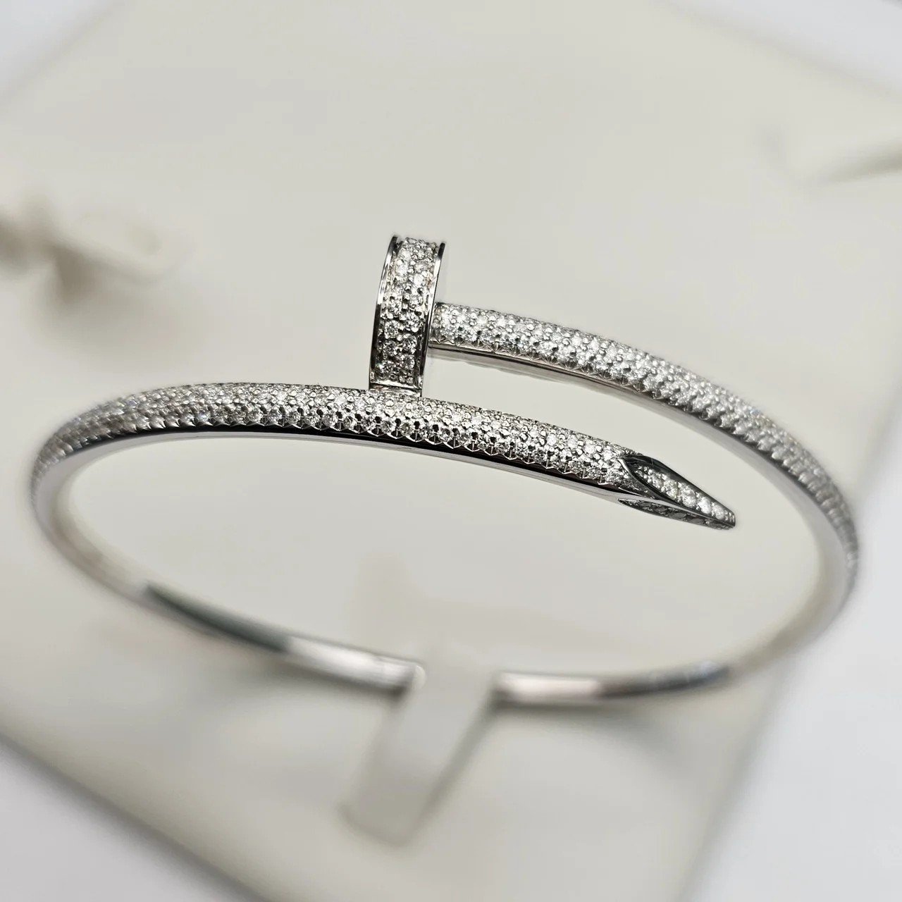 Браслет Deimantas 112061713 18р 24,31гр 1,62ct. купить,NaN