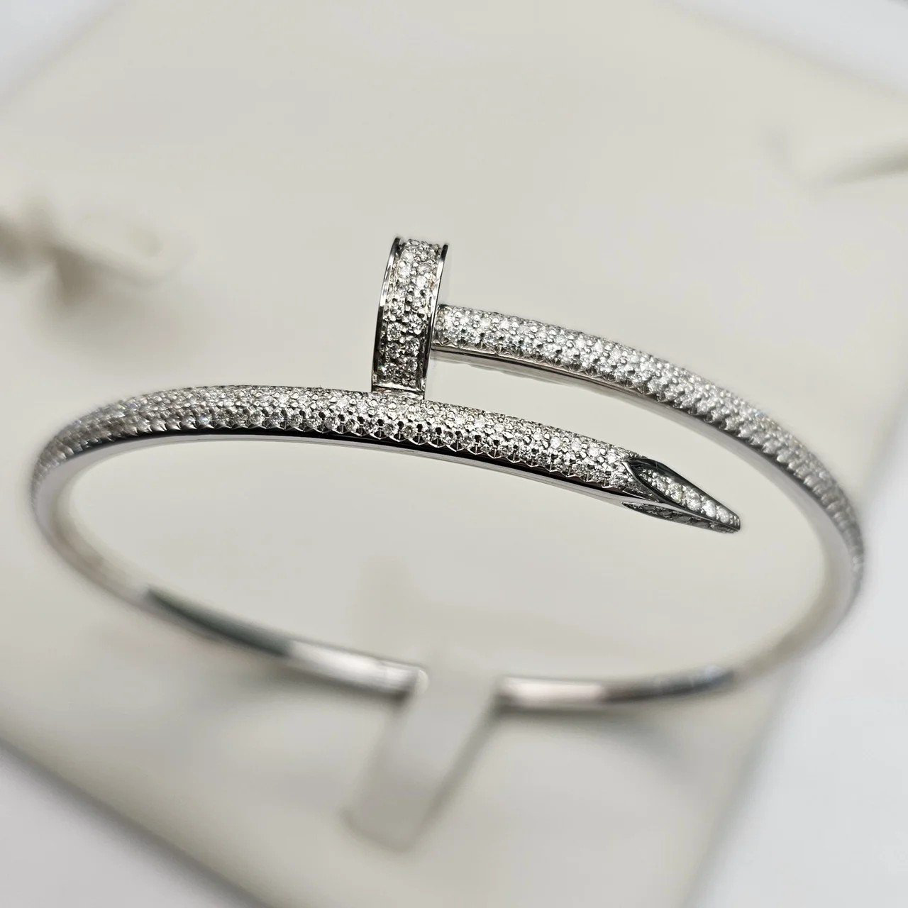 Браслет Deimantas 112061713 18р 24,31гр 1,62ct. купить,NaN