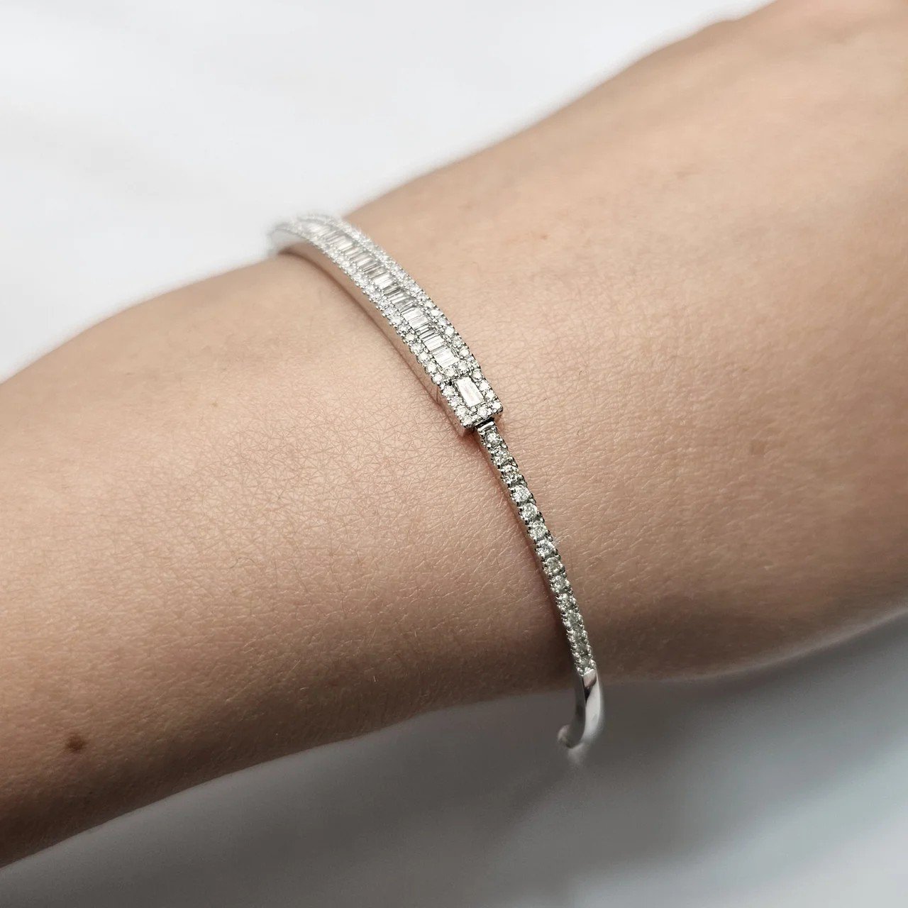 Браслет Deimantas 112062054 16-19р 7,38гр 1,15ct. купить,NaN