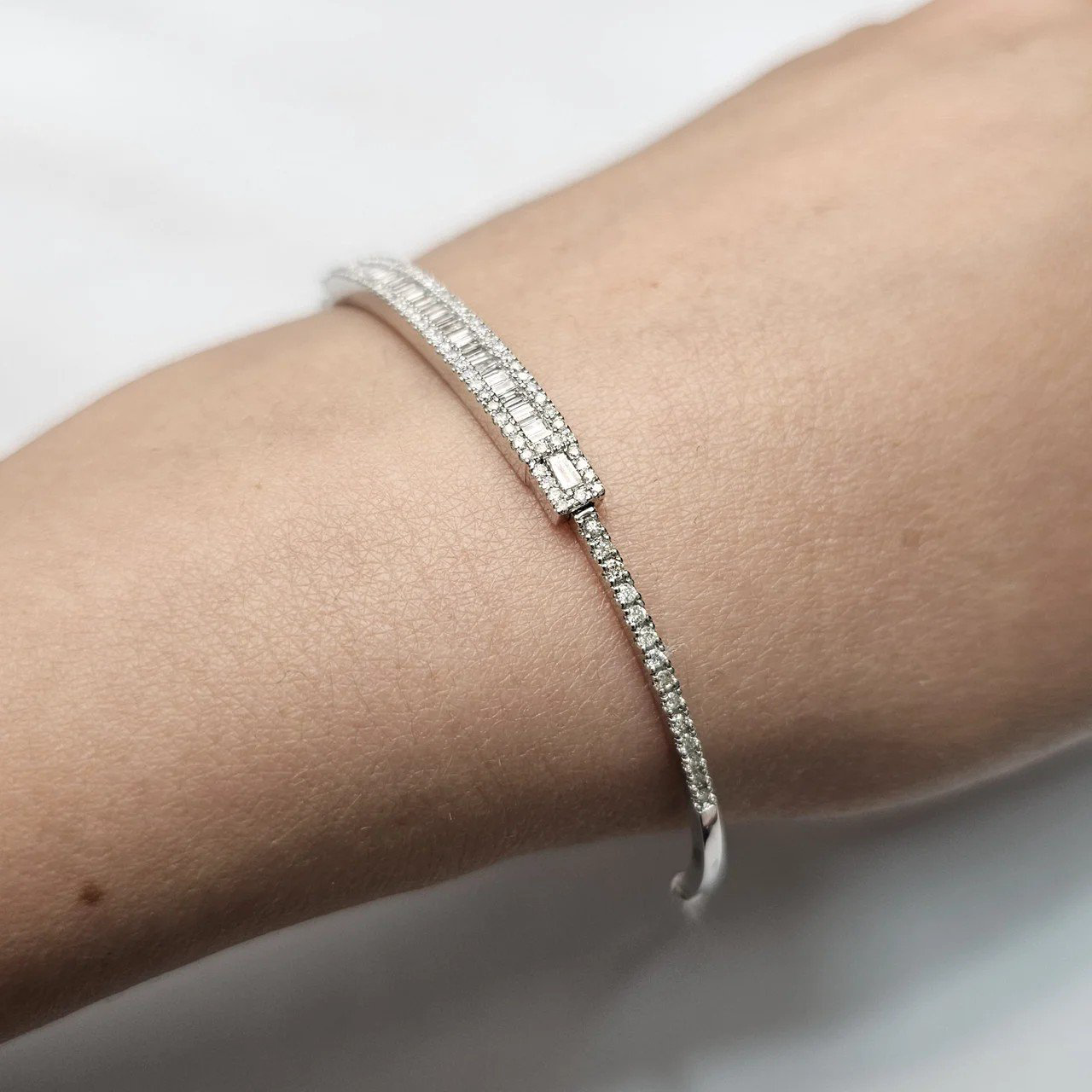 Браслет Deimantas 112062054 16-19р 7,38гр 1,15ct. купить,NaN