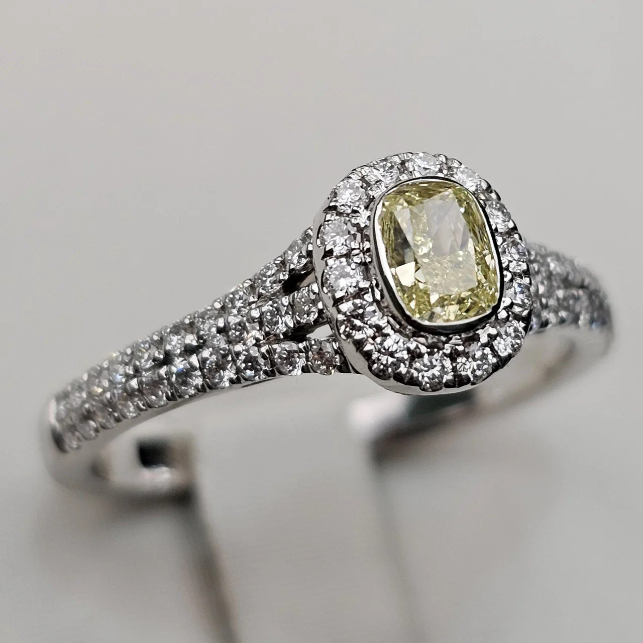 Кольцо Deimantas 112062630 18,5р 3,55гр 1,18ct. купить,NaN