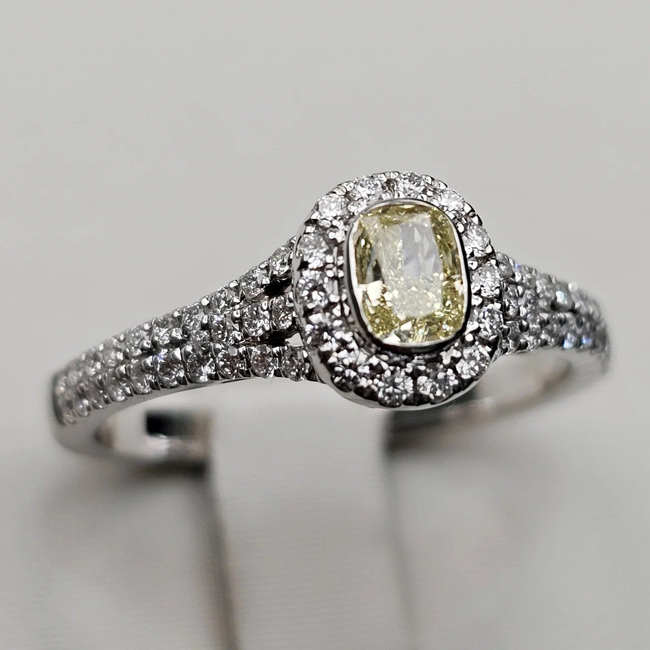 Кольцо Deimantas 112062630 18,5р 3,55гр 1,18ct. купить,NaN