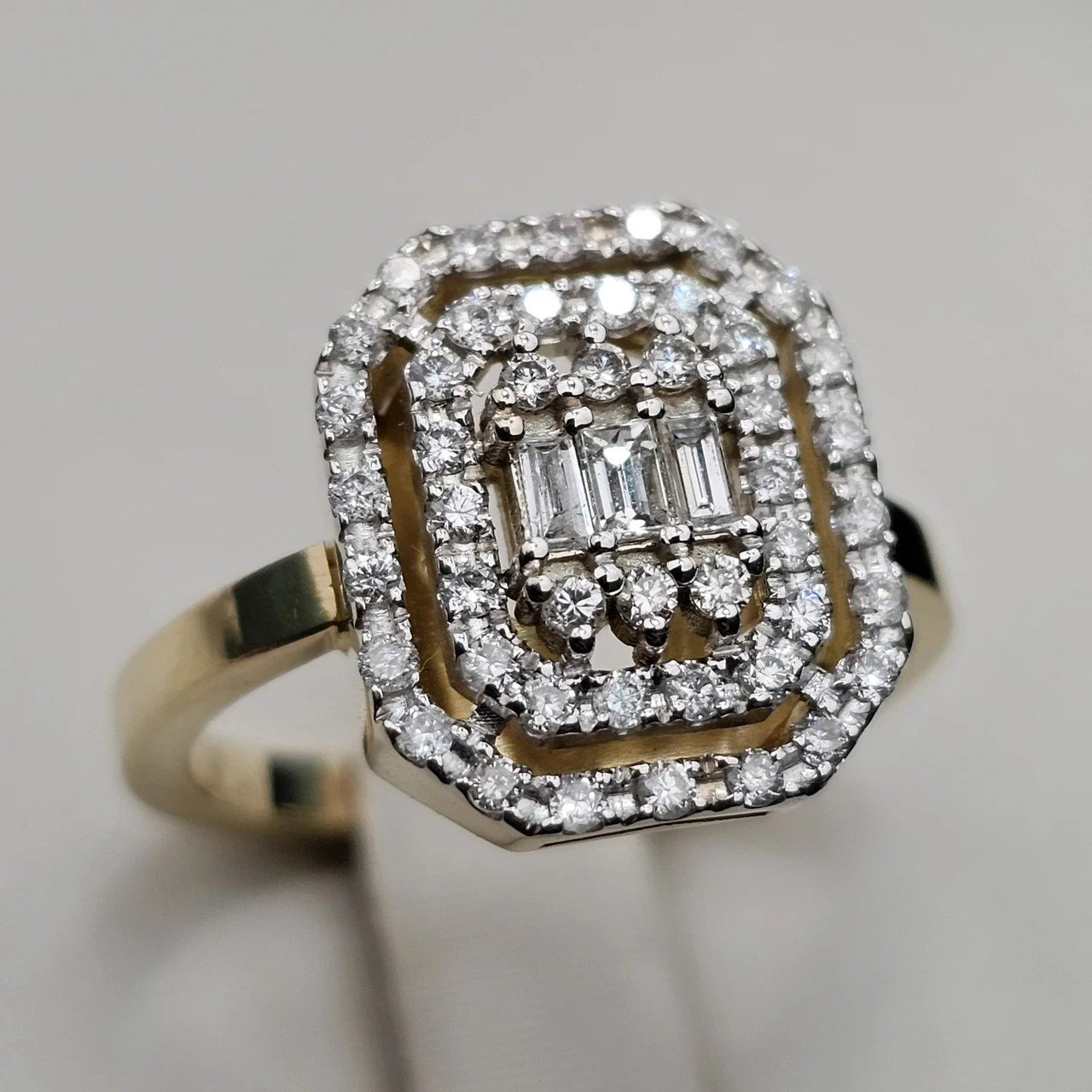 Кольцо Deimantas 112062688 17р 5,03гр 0,57ct. купить,NaN