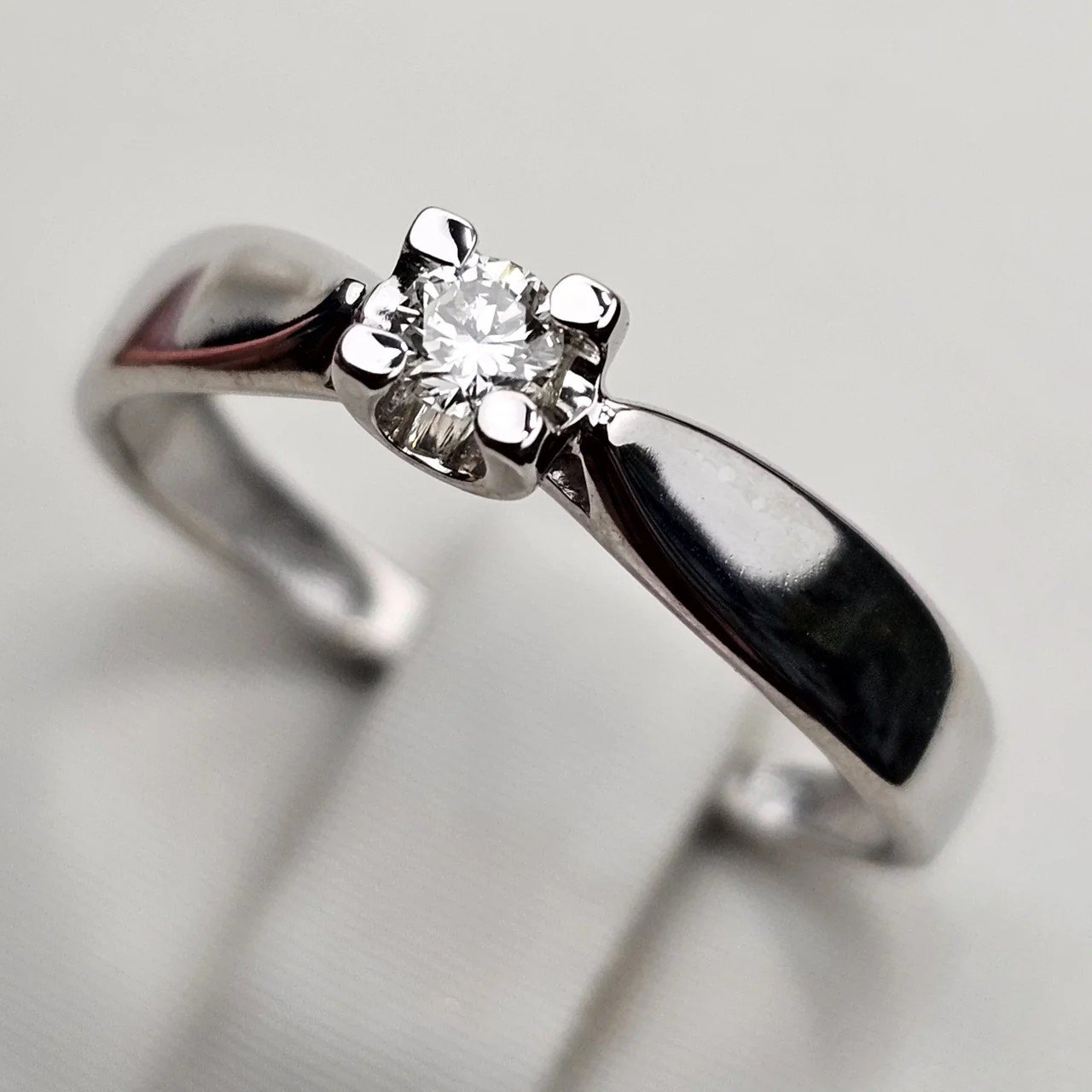 Кольцо Deimantas 112358805 17р 0,11ct. купить,NaN