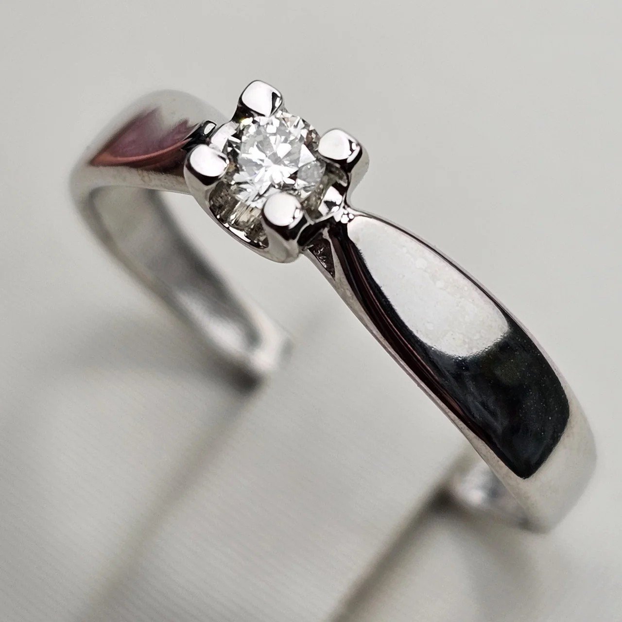 Кольцо Deimantas 112358805 17р 0,11ct. купить,NaN