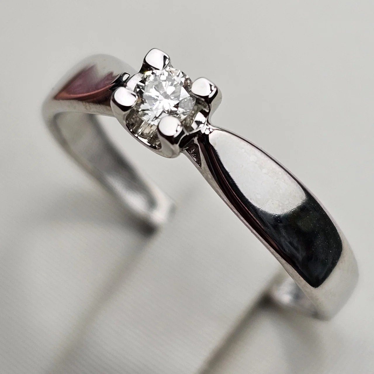 Кольцо Deimantas 112358805 17р 0,11ct. купить,NaN