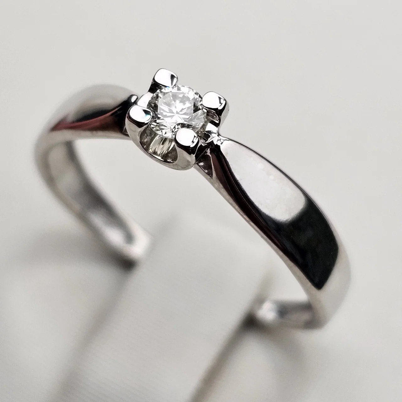 Кольцо Deimantas 112358805 17р 0,11ct. купить,NaN