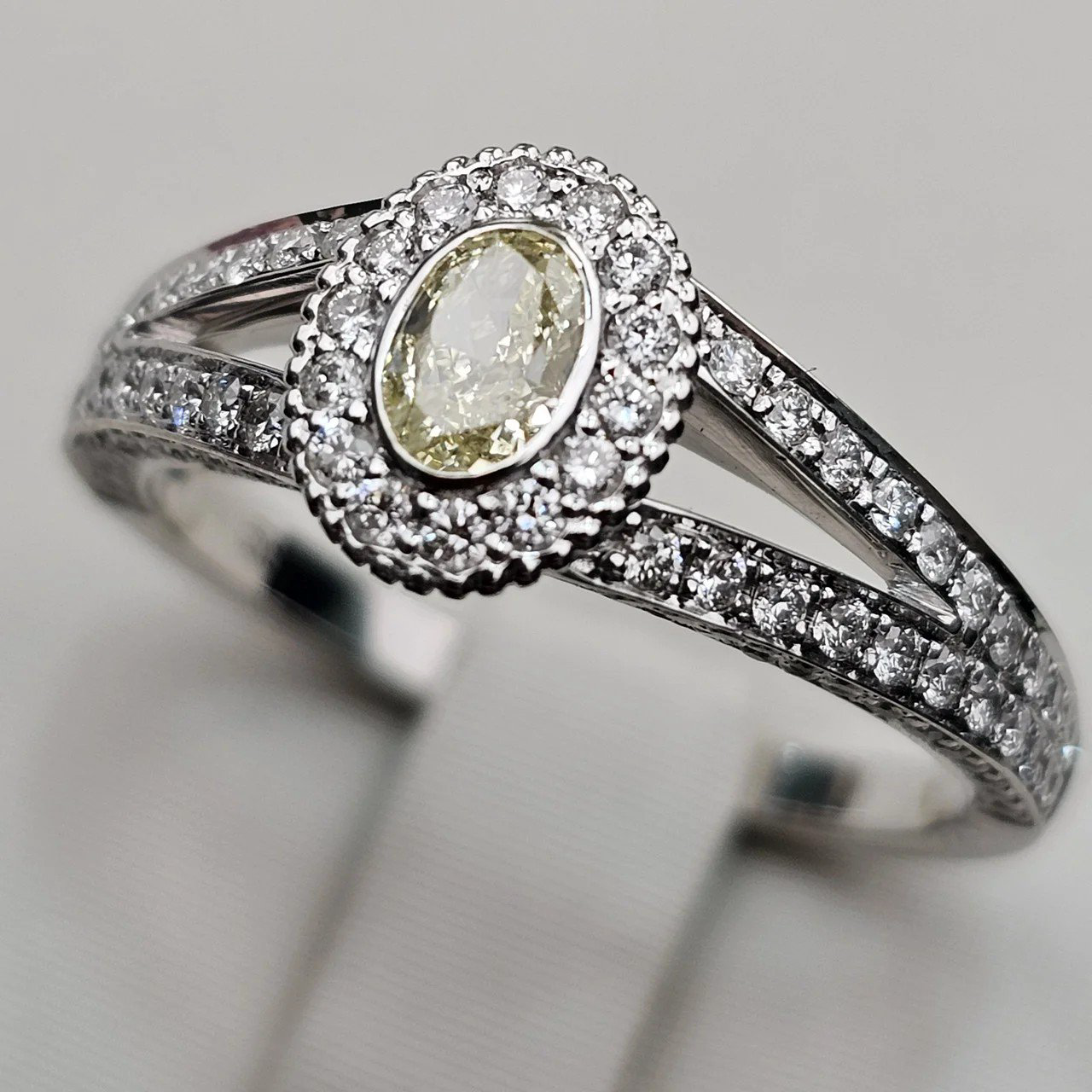 Кольцо Deimantas 112062318 18р 3,55гр 0,86ct. купить,NaN