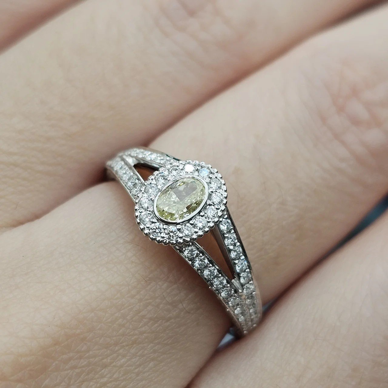 Кольцо Deimantas 112062318 18р 3,55гр 0,86ct. купить,NaN