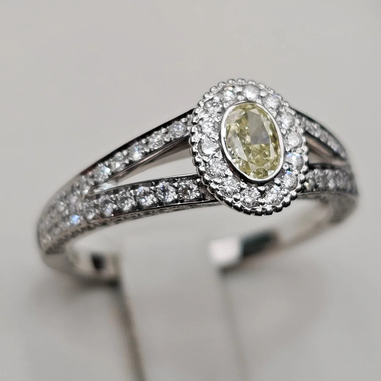 Кольцо Deimantas 112062318 18р 3,55гр 0,86ct. купить,NaN