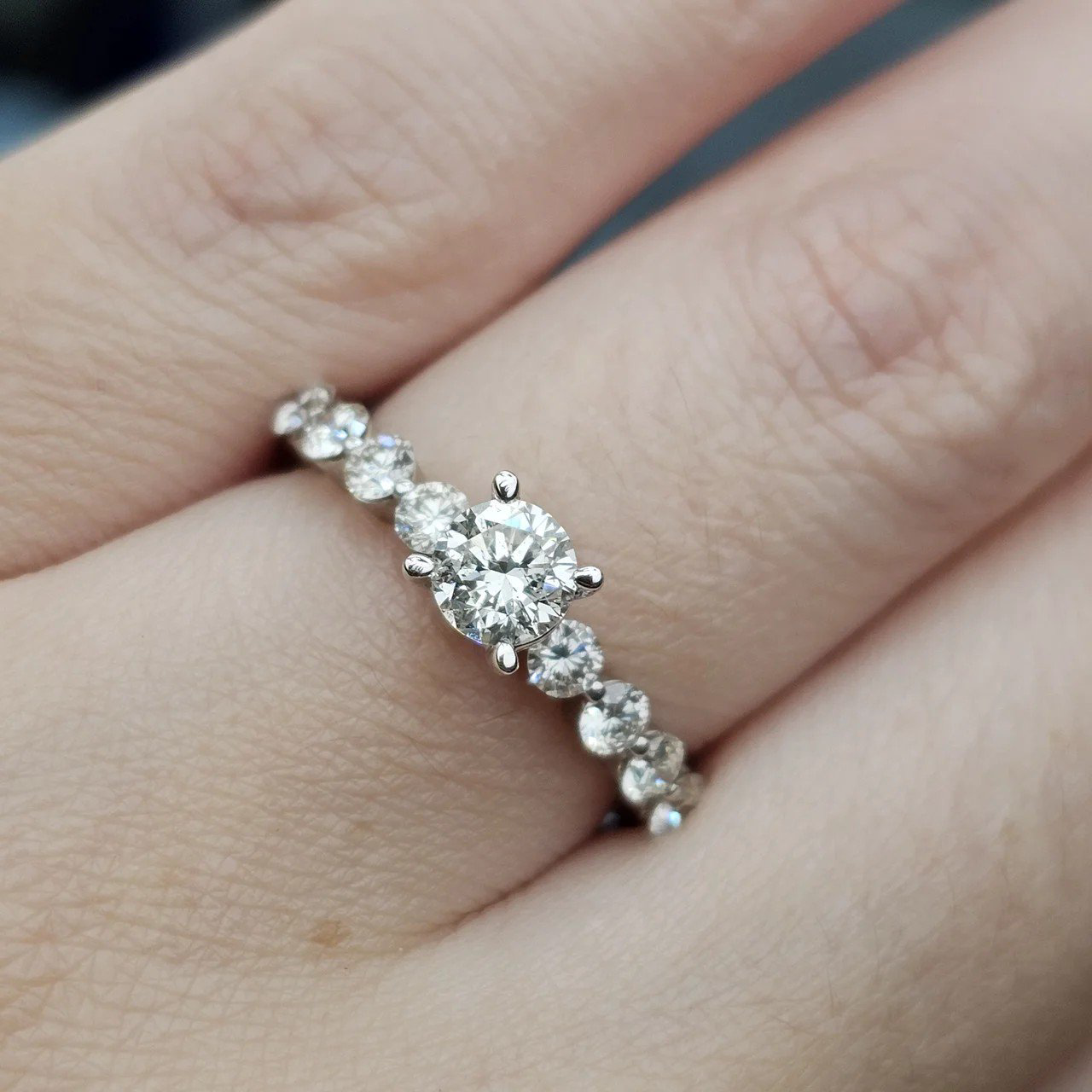 Кольцо Deimantas 112062370 17,5р 3,47гр 1,18ct. купить,NaN