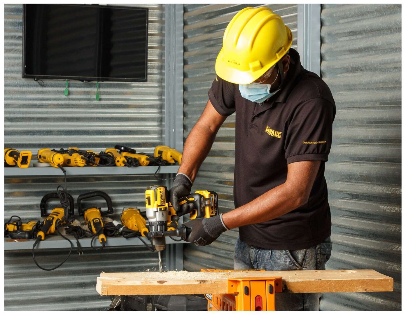 DeWALT дрель-шуруповерт DCD996NT-XJ 18 В купить,0
