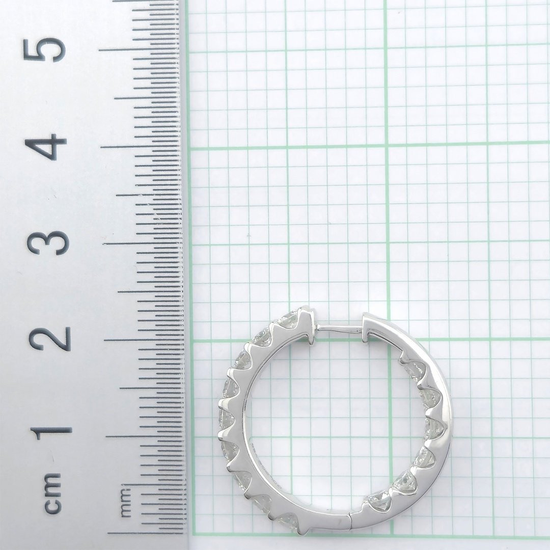 Серьги GOLDOS DE4940-3W вес 3.2 г золото, бриллиант купить,NaN