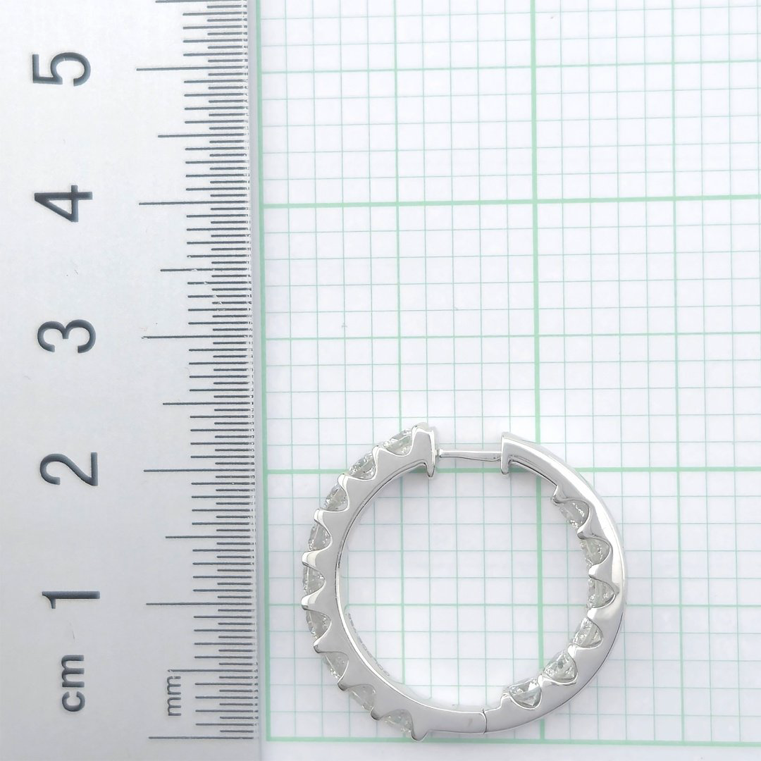 Серьги GOLDOS DE4940-3W вес 3.2 г золото, бриллиант купить,NaN