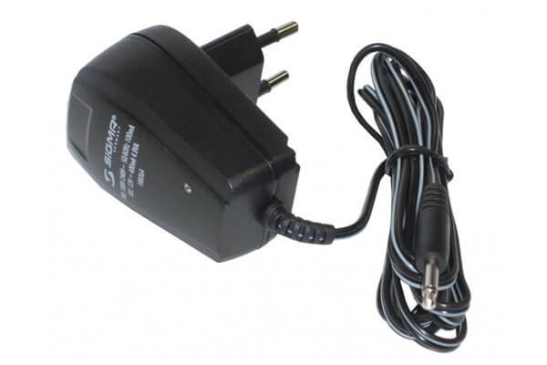 Адаптер для зарядки Sigma Charger For Lightster FL710 черный купить,NaN