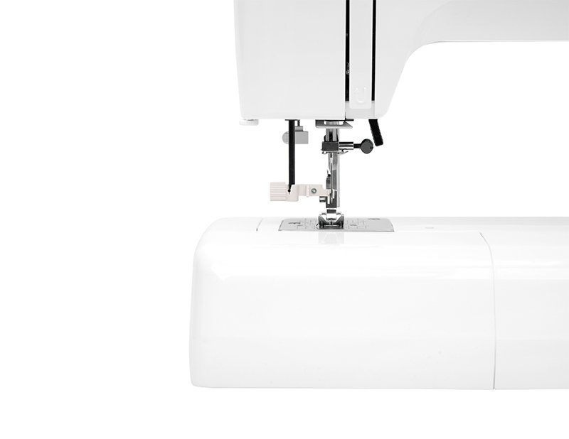Швейная машина Janome XE 300 белая - ForteMarket Швейная машина Janome XE 300 белая купить,0