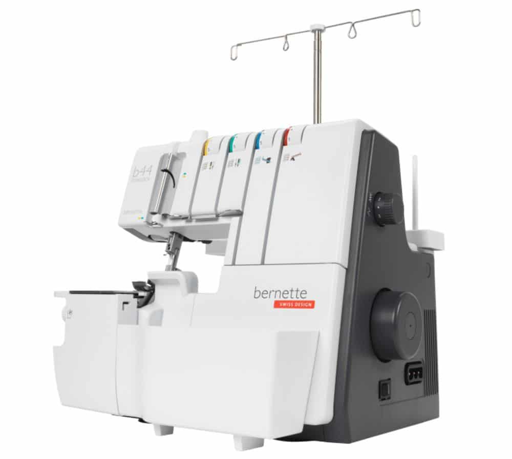 Оверлок Bernette b44 белый - ForteMarket Оверлок Bernette b44 белый купить,0