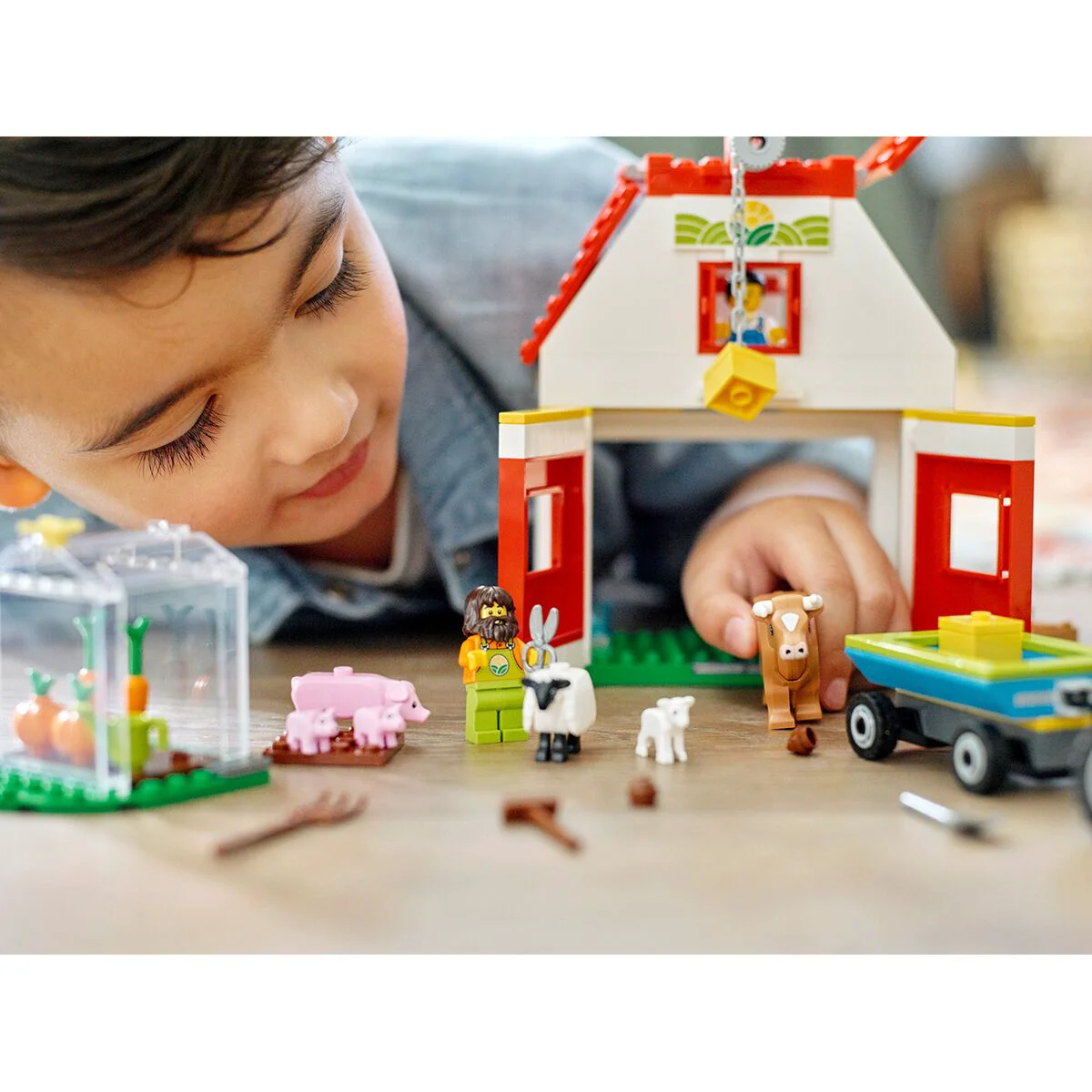 Конструктор Lego Город Ферма и амбар с животными 60346