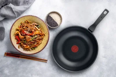 Сковорода-вок Tefal Force 4218628 28см