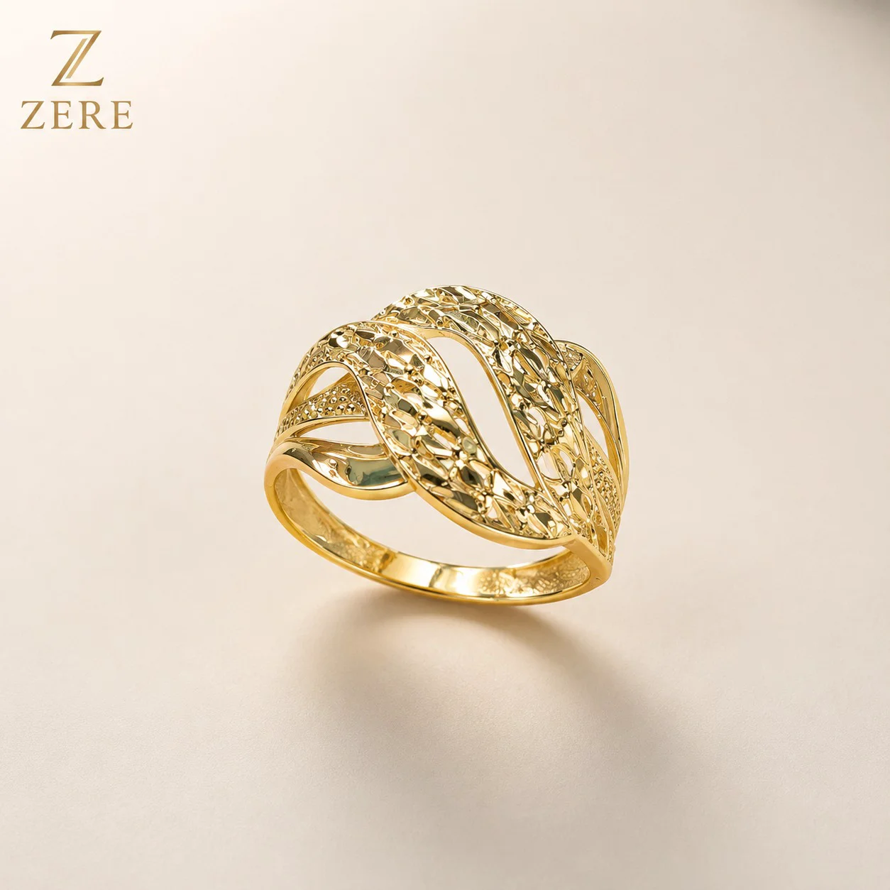 Кольцо Zere ZR110725 жёлтое золото 1.93гр 19р  купить,157050