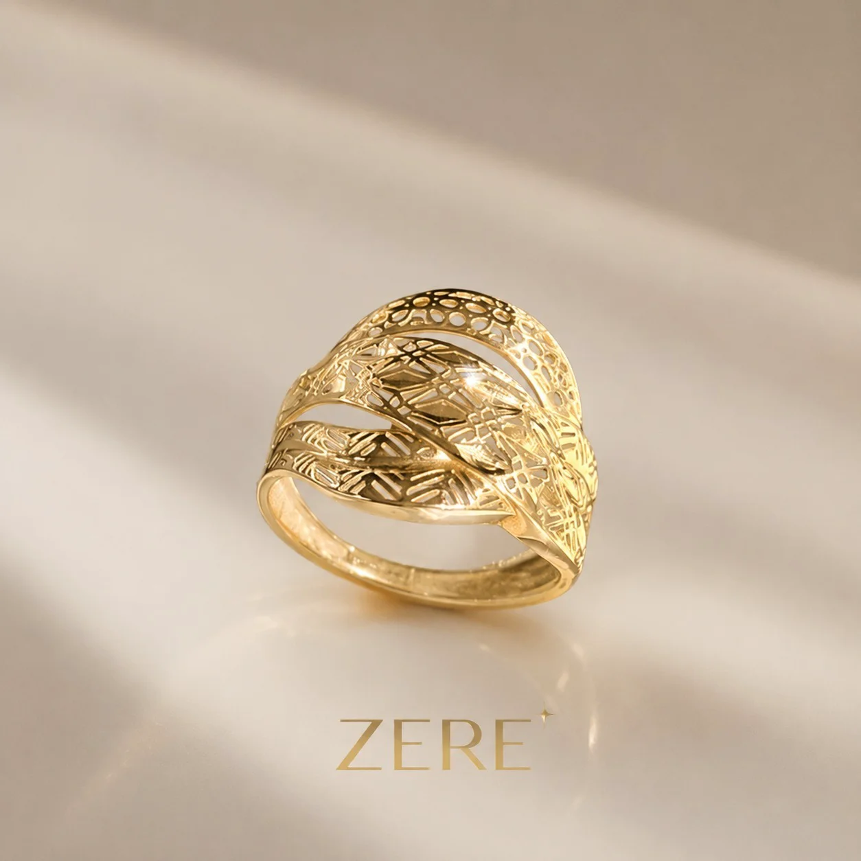 Кольцо Zere ZR110724 жёлтое золото 1.82гр 18.5р  купить,147700